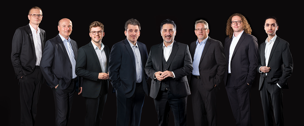 E+H Metrology 管理团队合影：Juergen Lang、Peter Michel、Tobias Kastrup、Michael Jörger 博士、Daniel Raseghi、Heiko Rings、Sebastian Koenigsmann、Navid Razeghi